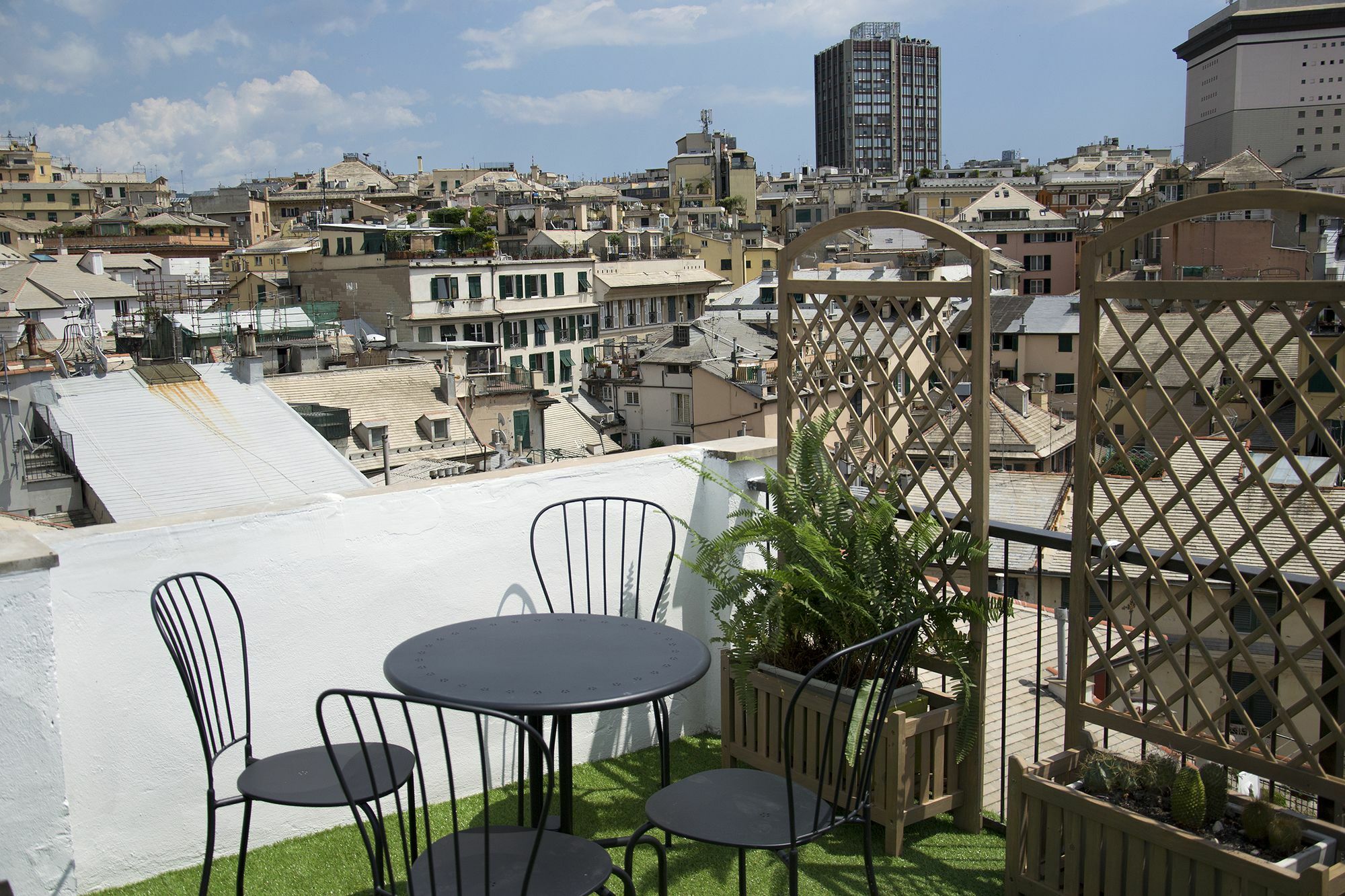 Sky On The Roofs - Il Cielo Sui Tetti Hotel เจนัว ภายนอก รูปภาพ